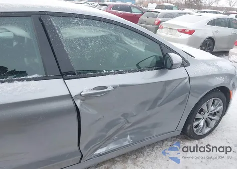 2015 Chrysler 200 S z USA, uszkodzony, nr VIN 1C3CCCBB8FN749679